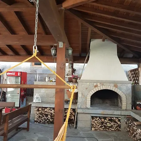 Cozy One Bedroom Near Gondola Apartament *
